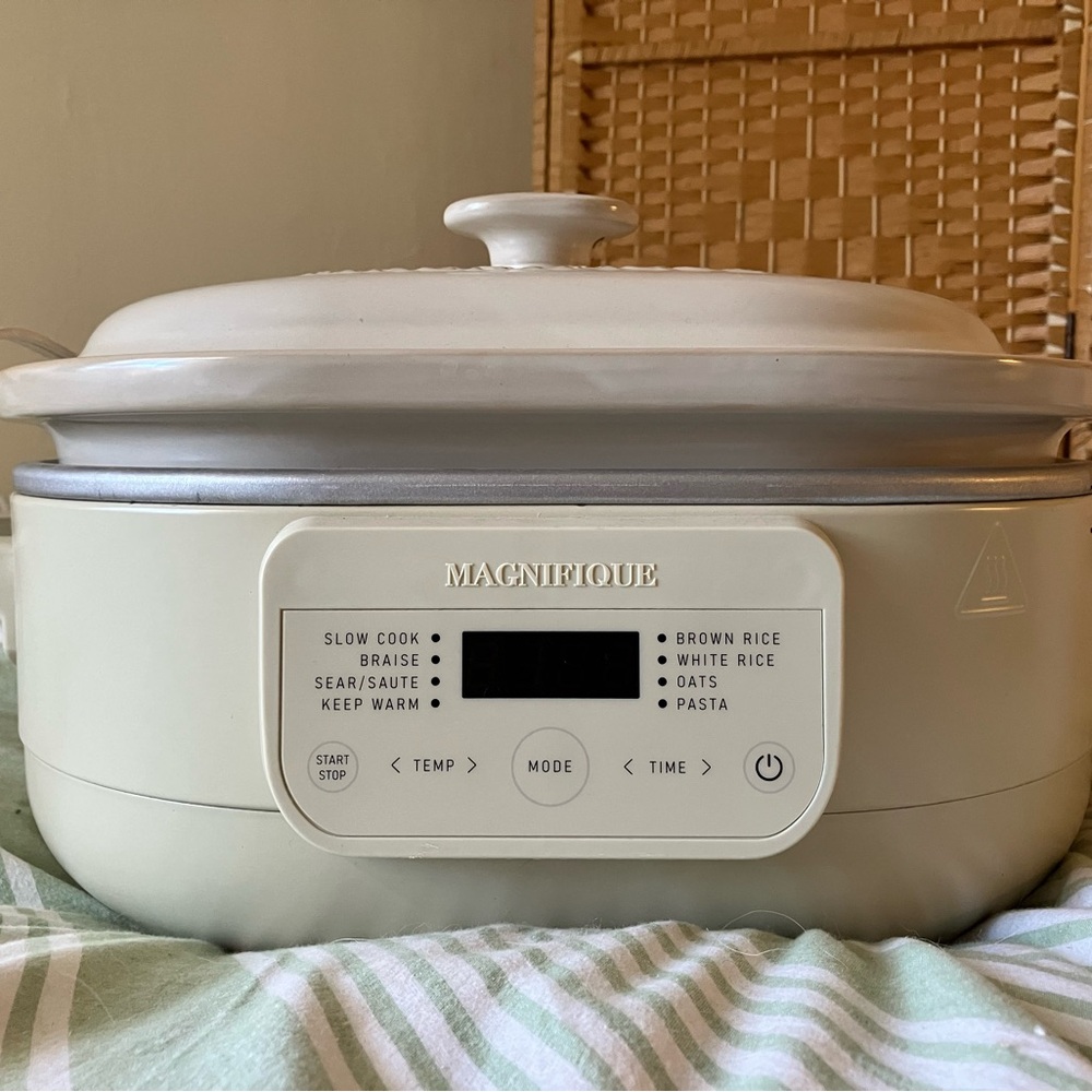 Magnifique 8-in-1 Claypot Multicooker - Oatmeal